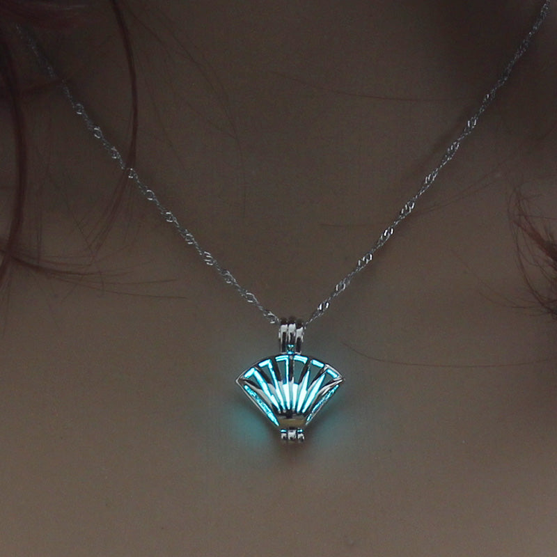 Colorful Glow-in-the-Dark Shell Necklace – Luminous Beach-Style Fashion Jewelry for Parties, Festivals & Summer Wear