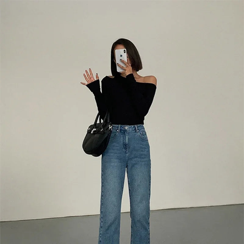 Women Off-Shoulder Long-Sleeved T-Shirt