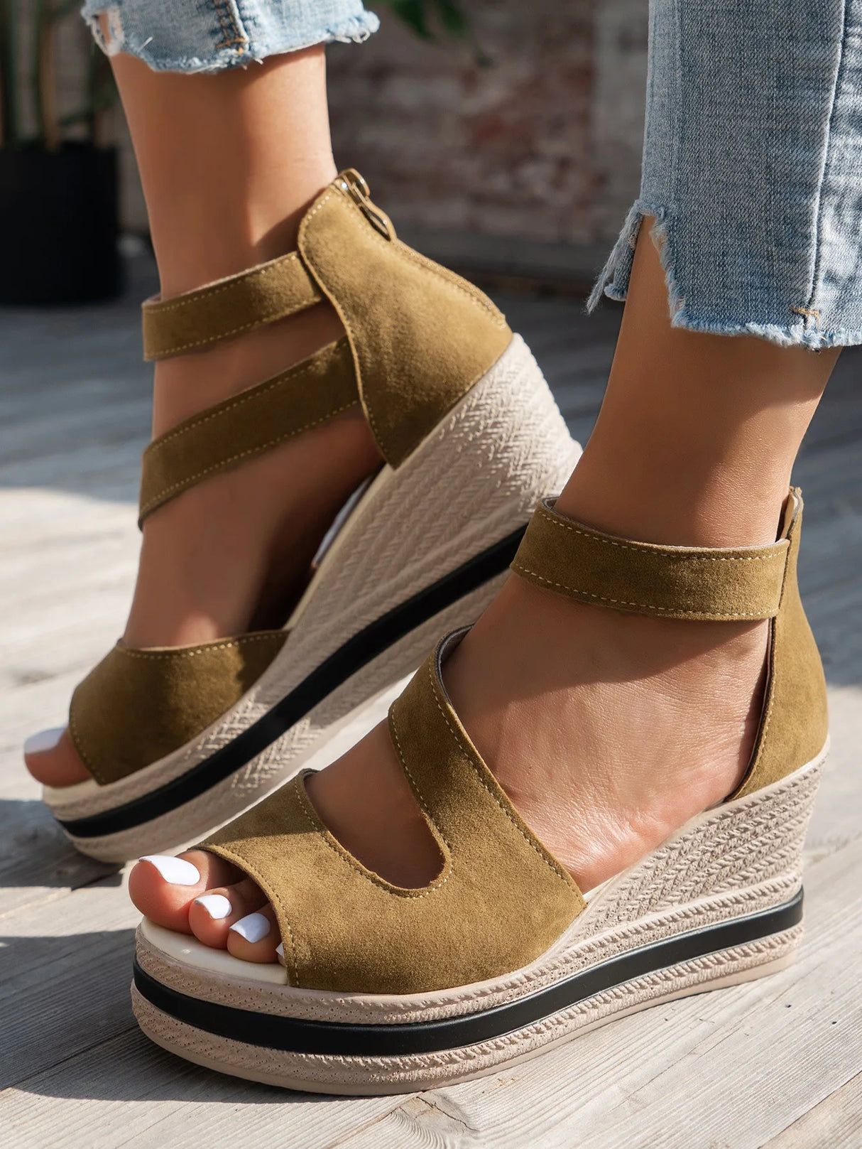 Women’s Fish Mouth Platform Sandals