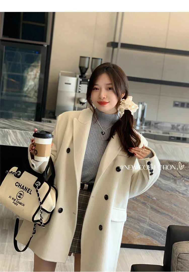 Women's Retro Turtleneck Winter Sweater 2025