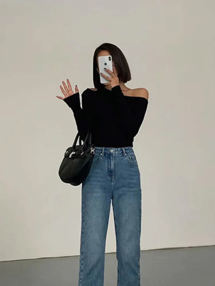 Women Off-Shoulder Long-Sleeved T-Shirt