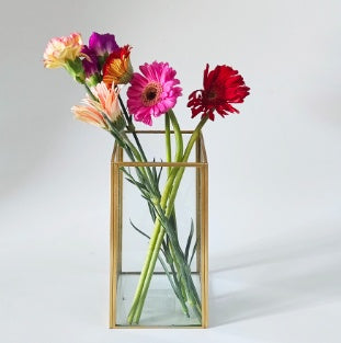 3.4L Trapezoidal Glass Vase with Gold-Inlaid Edges – Seamless Waterproof Decorative Flower Vase for Valentine’s Day, Mother’s Day & Christmas
