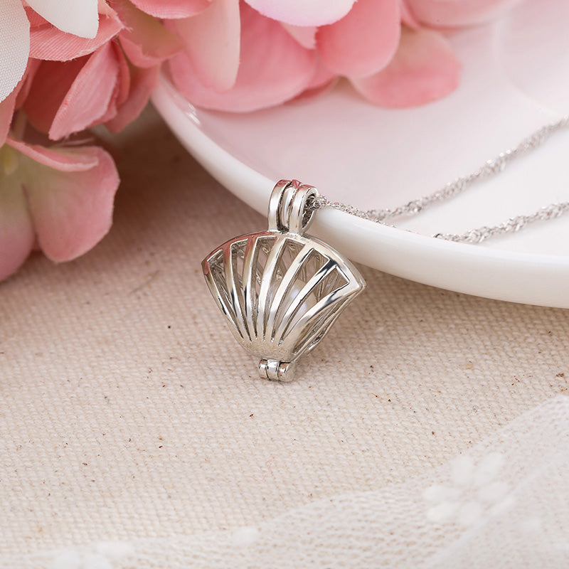 Colorful Glow-in-the-Dark Shell Necklace – Luminous Beach-Style Fashion Jewelry for Parties, Festivals & Summer Wear