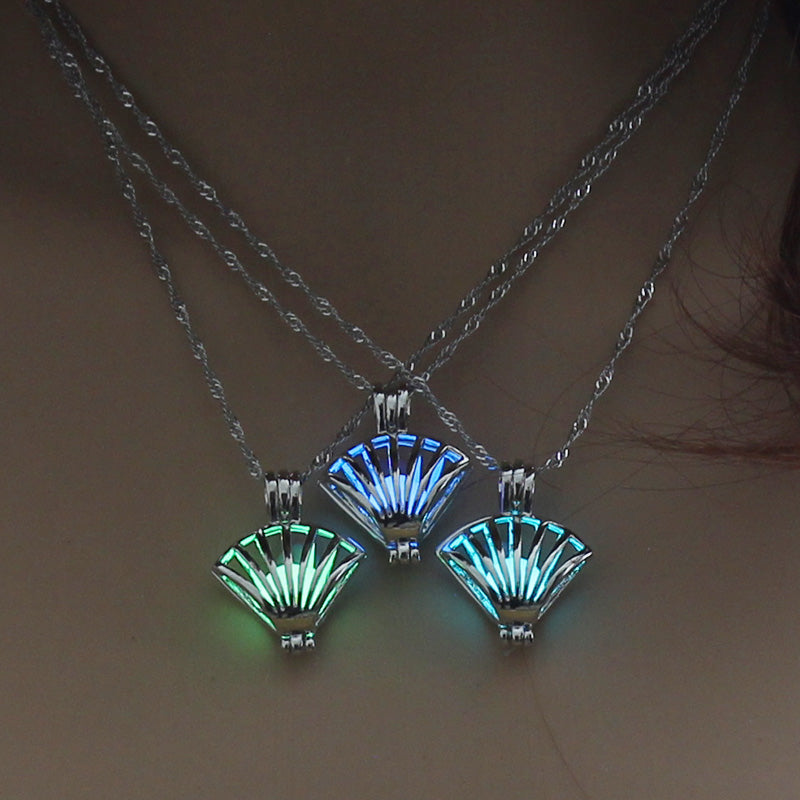Colorful Glow-in-the-Dark Shell Necklace – Luminous Beach-Style Fashion Jewelry for Parties, Festivals & Summer Wear