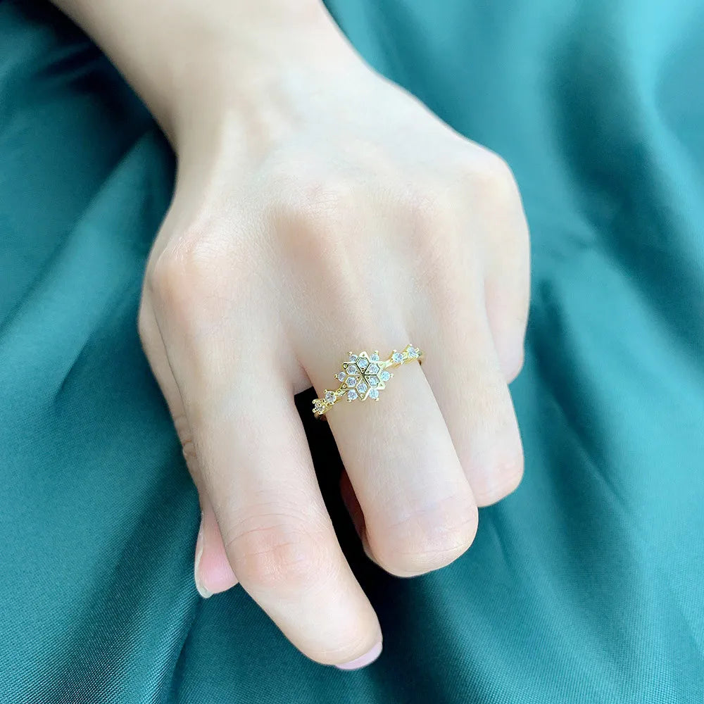 Snowflake Ring for Women – Korean Cute Zircon Light Gold Wedding Ring | Wholesale Fashion Jewelry Christmas Gift KCR093