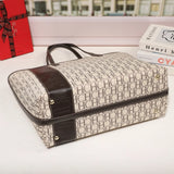 2025 Women’s Large Capacity Tote Bag – Premium Minimalist Fashion Handbag