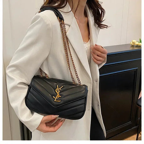 ‌Vintage Leather Crossbody Bag French Chic Adjustable Chain Strap Shoulder Purse for Women, Compact Tote for Travel & Daily Use