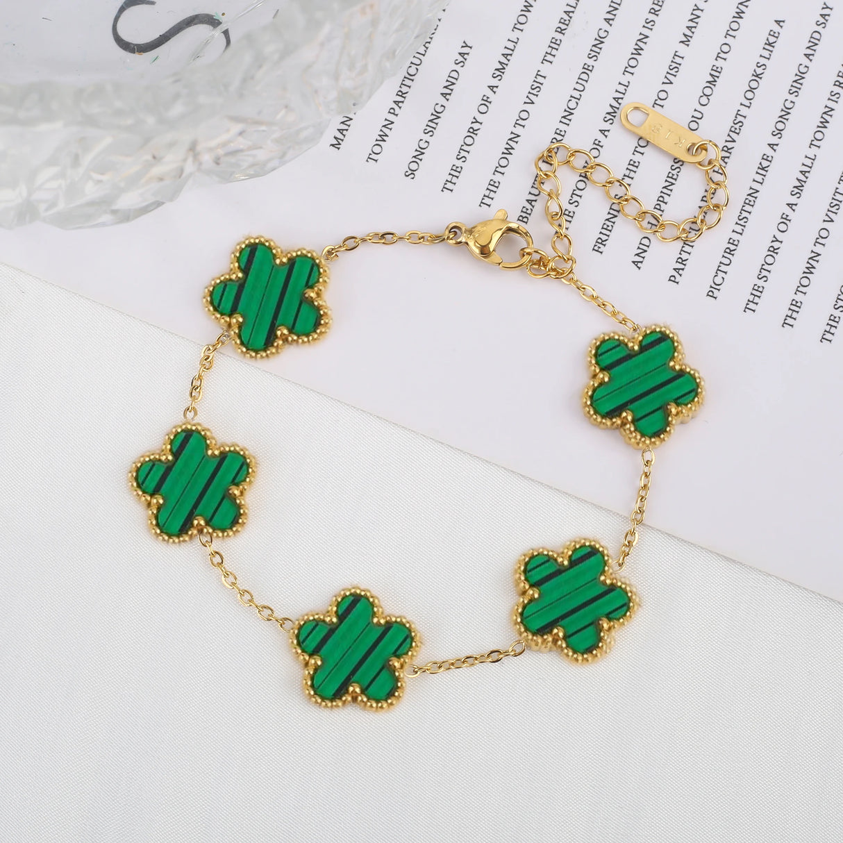 Elegant Clover Bracelet for Women – Adjustable Five-Petal Design
