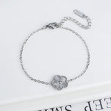 Elegant Clover Bracelet for Women – Adjustable Five-Petal Design