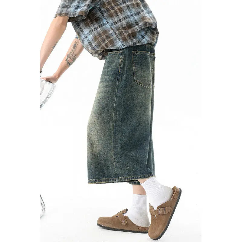 High-waisted wide-leg cropped jeans for men with relaxed fit – breathable denim perfect for summer fashion